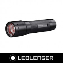 Linterna P7 CORE 4xAAA 450Lm LEDLENSER