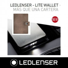 Cartera tarjetero de piel con linterna y protector de tarjetas 150Lm Marrón Claro LEDLENSER
