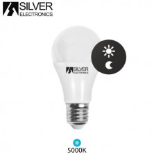 Bombilla Estándar LED E27 SENSOR Crepuscular 10w 5000K 810Lm 220V PREMIUM SILVER C1
